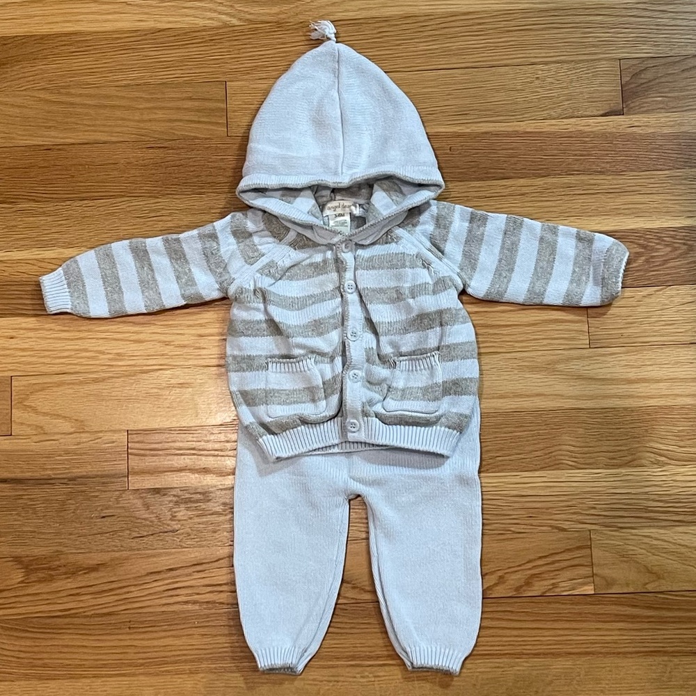 Nearly new! Angel Dear Knit Set. Size 3-6M.